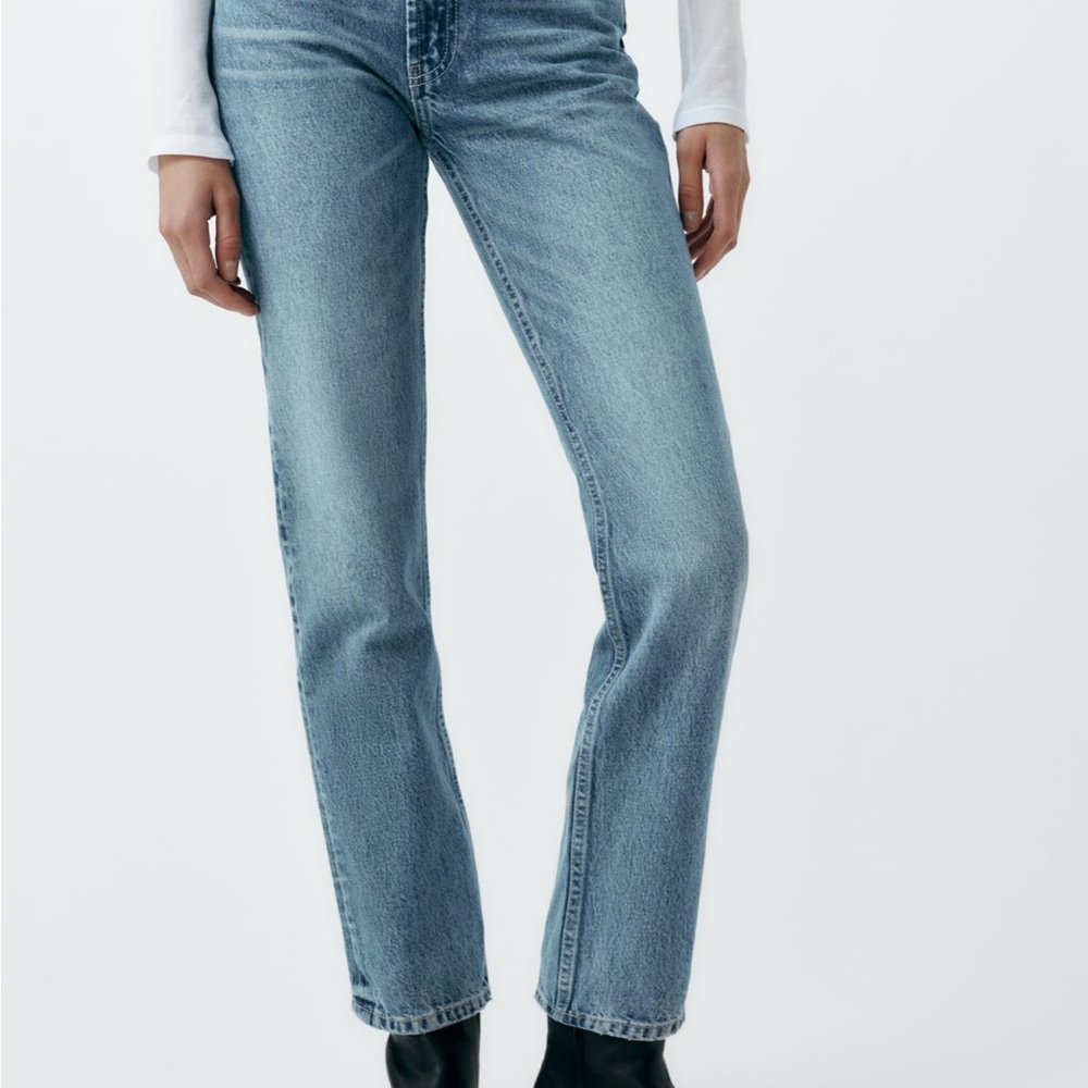 ZARA Straight Leg Mom Jeans Size 25